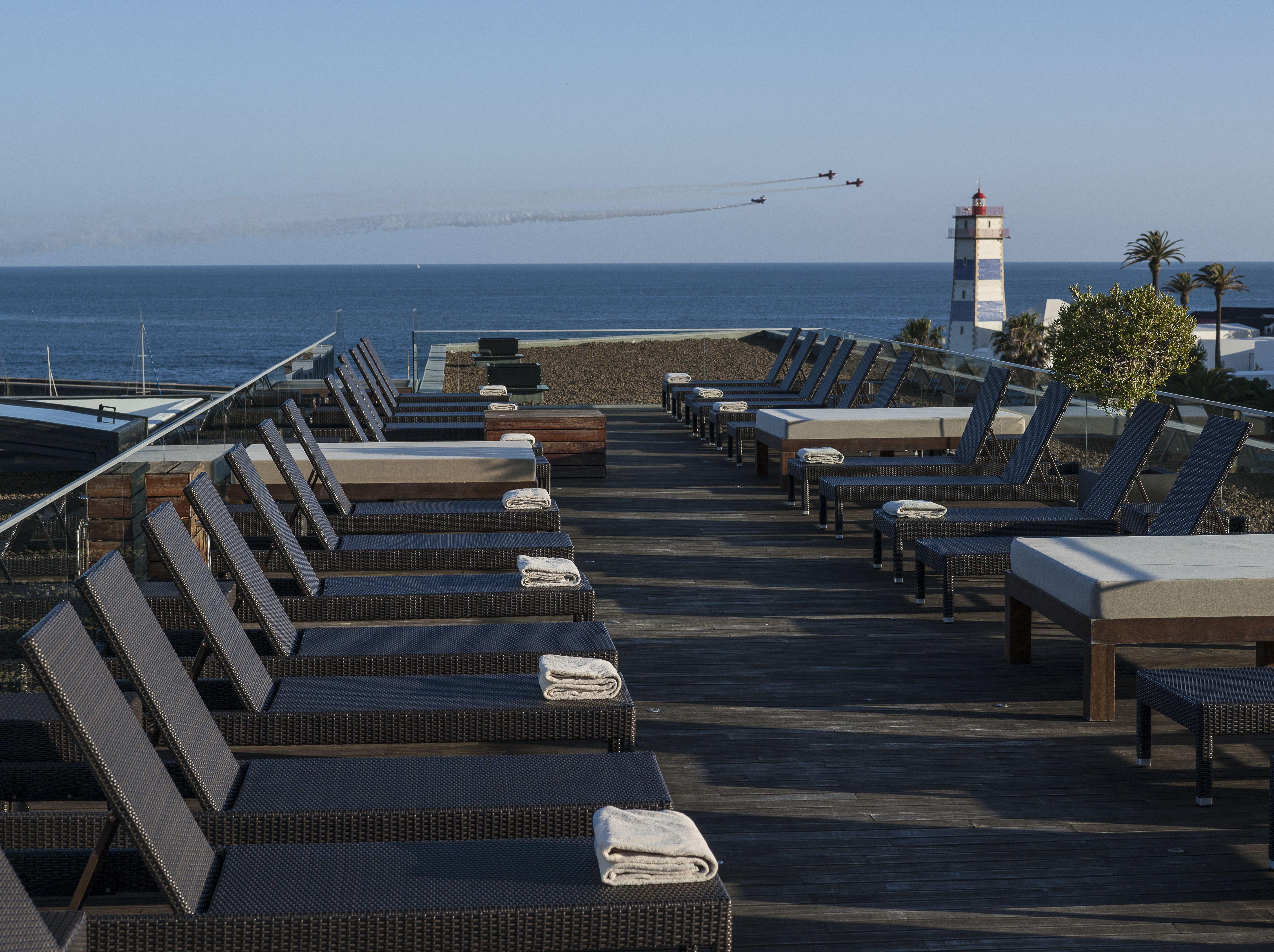 Pestana Cidadela Cascais - Pousada & Art District Dış mekan fotoğraf The pool deck at the Cape of Good Hope Hotel